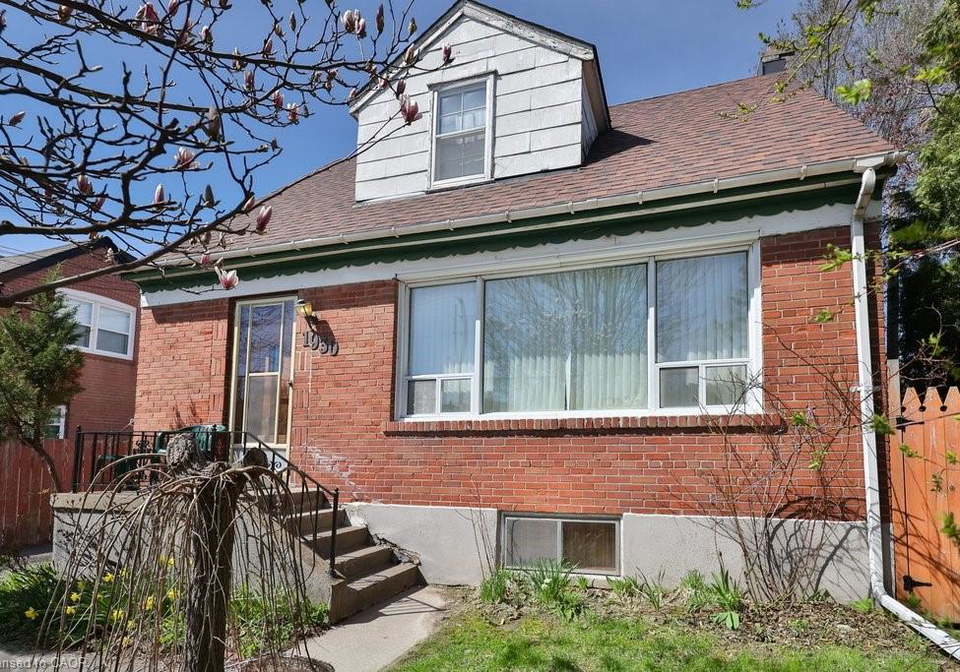 1930-keele-street-york-ontario-40824706