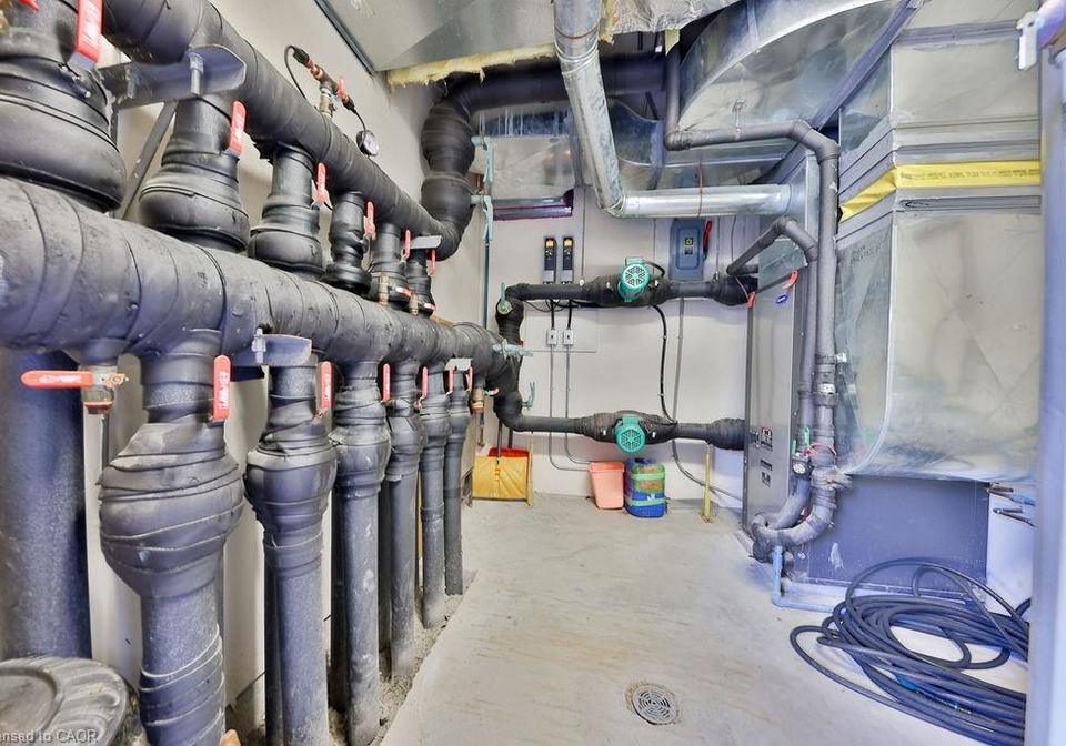 1489-upper-gage-avenue-hamilton-ontario-40824960