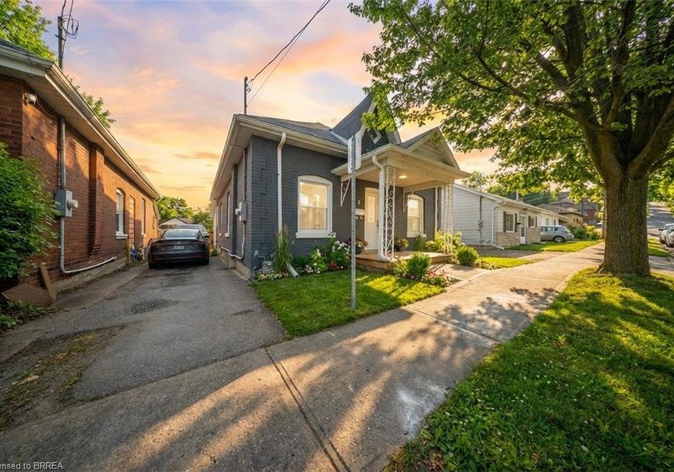 8-main-street-brantford-ontario-40824966