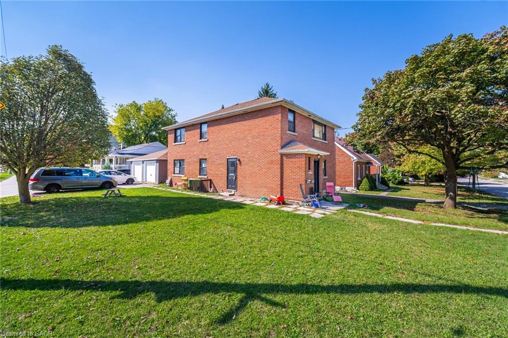 21-beverley-street-waterloo-ontario-40824992
