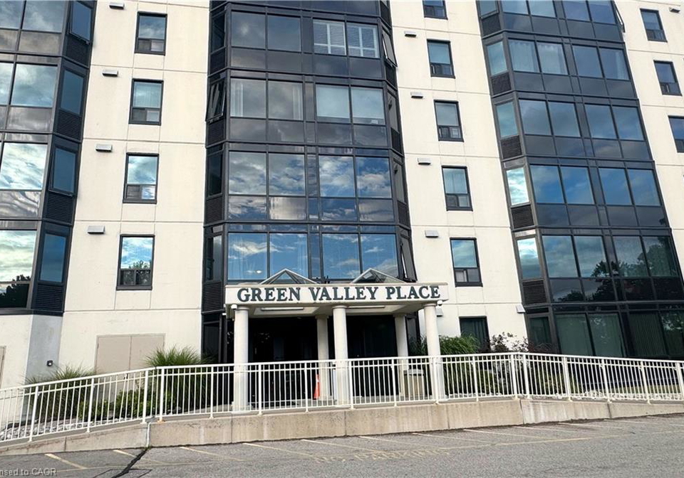 35-green-valley-drive-kitchener-ontario-40825025