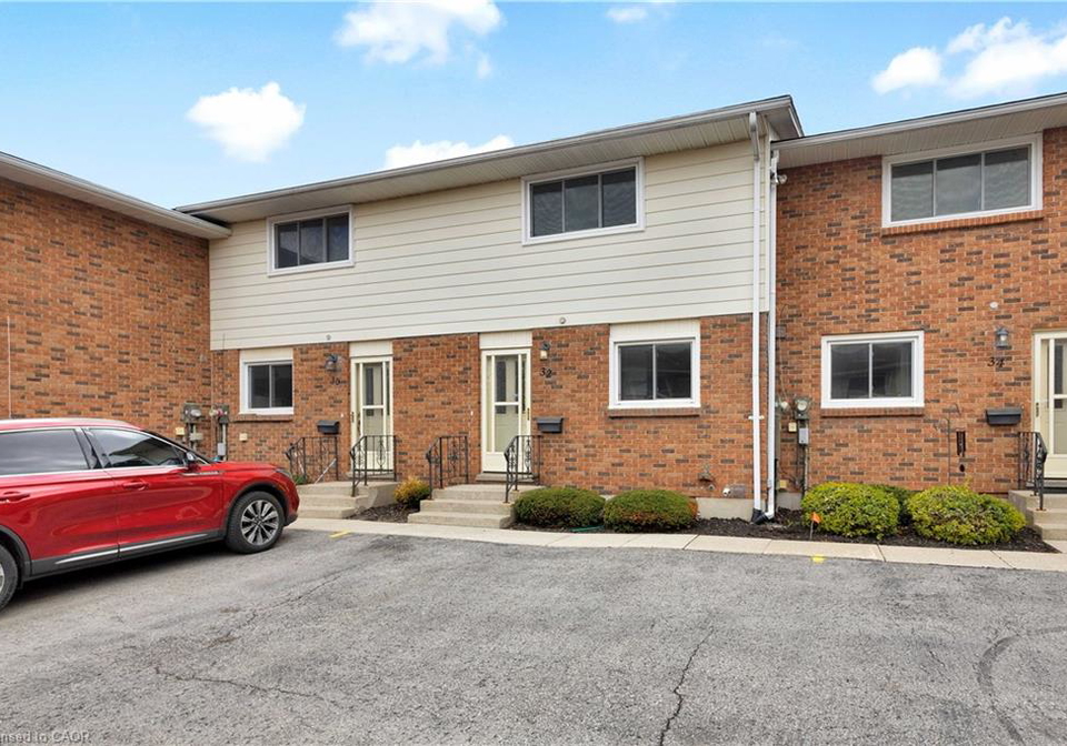 32-montclair-crescent-simcoe-ontario-40825070