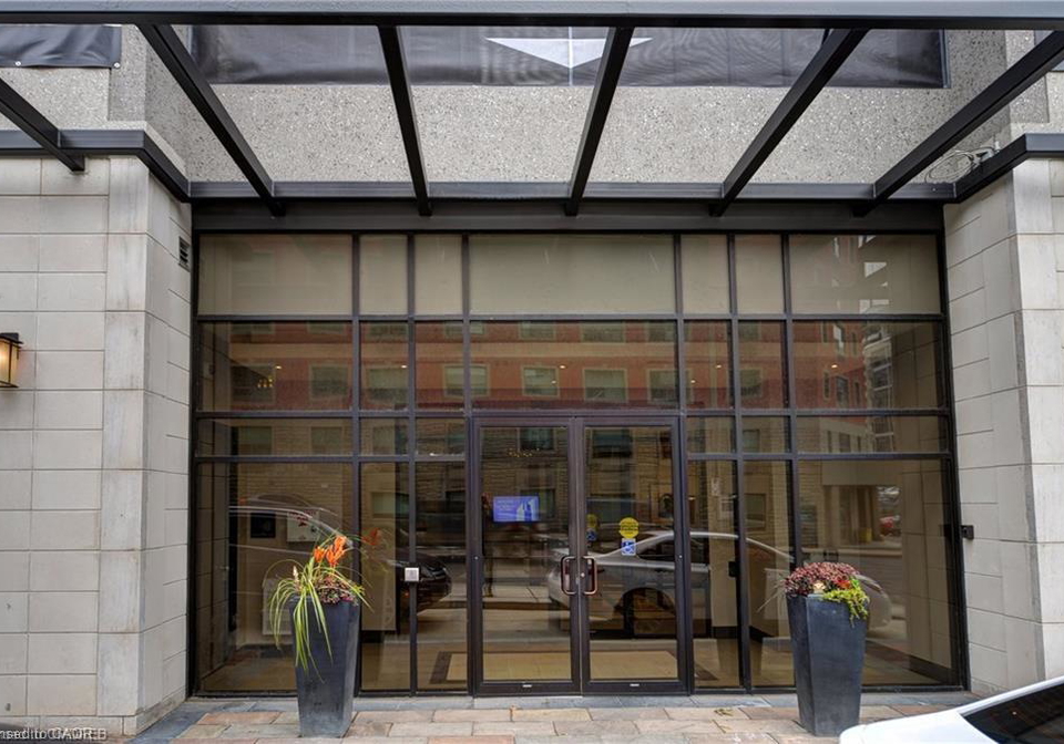 150-main-street-w-hamilton-ontario-40825094
