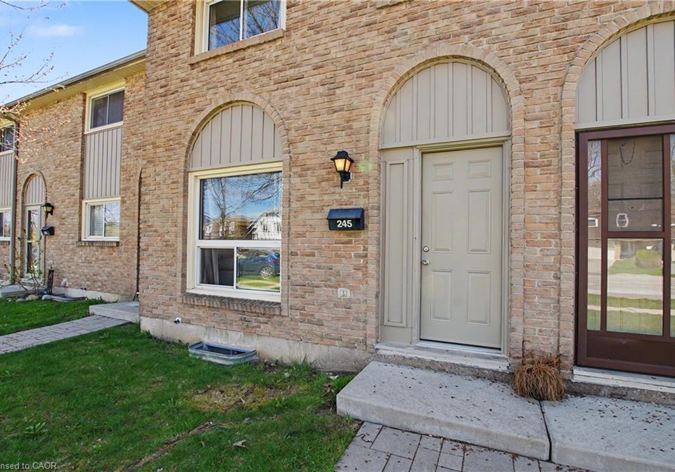 245-pioneer-drive-kitchener-ontario-40825140