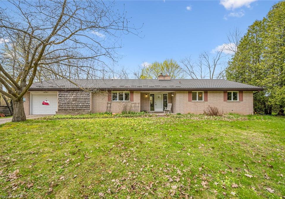 8420-eramosa-garafraxa-townline-fergus-ontario-40825193