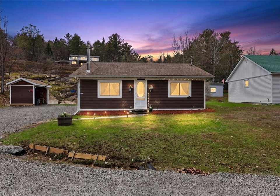 17-mcclure-lane-port-sydney-ontario-40825214