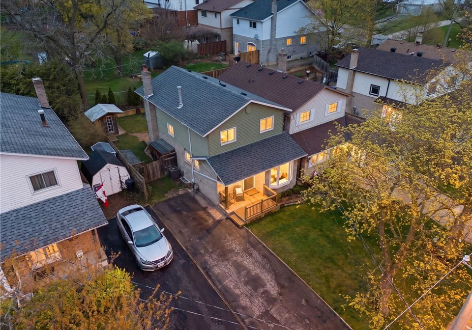 10-burke-drive-caledonia-ontario-40825234
