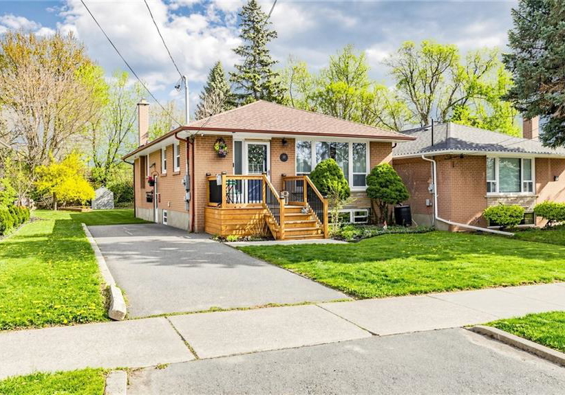 33-neapolitan-drive-scarborough-ontario-40825248