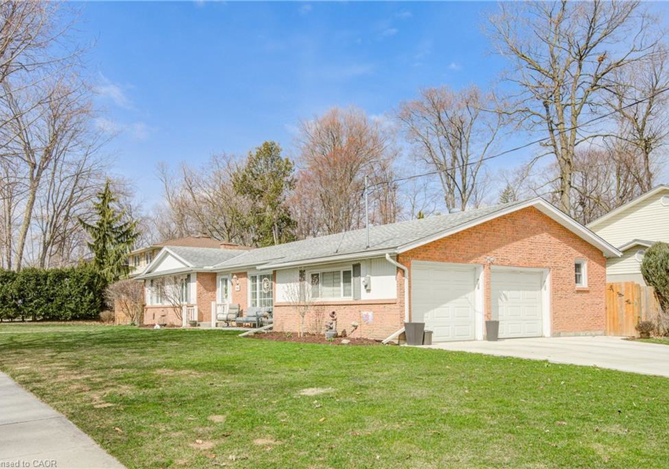 186-shuh-avenue-kitchener-ontario-40825252
