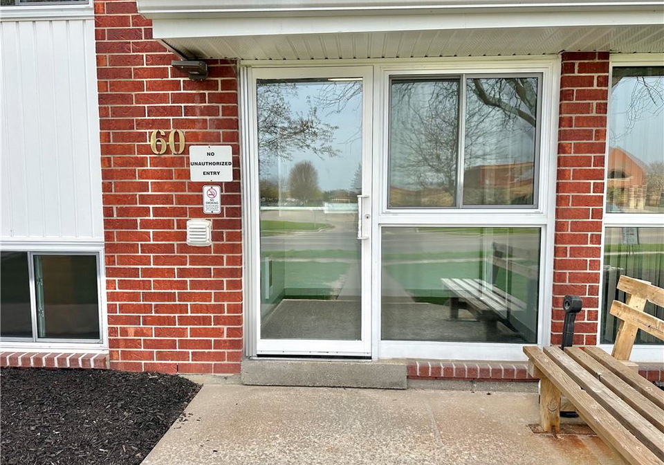 60-donly-drive-s-simcoe-ontario-40825316