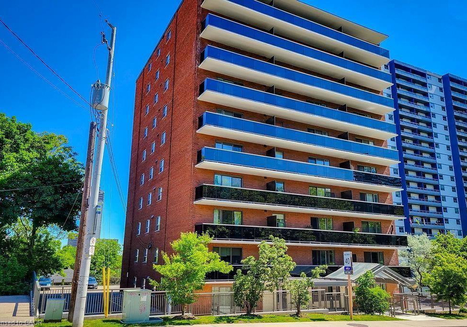 81-charlton-avenue-e-hamilton-ontario-40825320