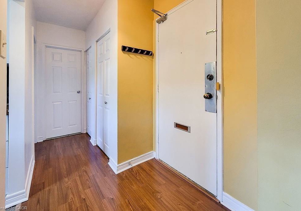 81-charlton-avenue-e-hamilton-ontario-40825320