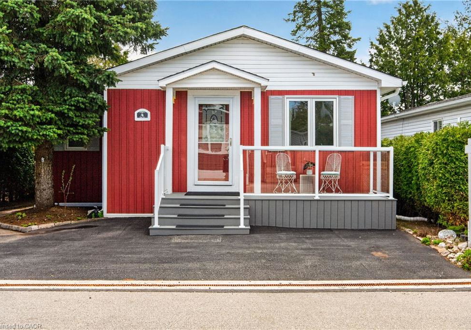 4-elm-street-puslinch-ontario-40825338