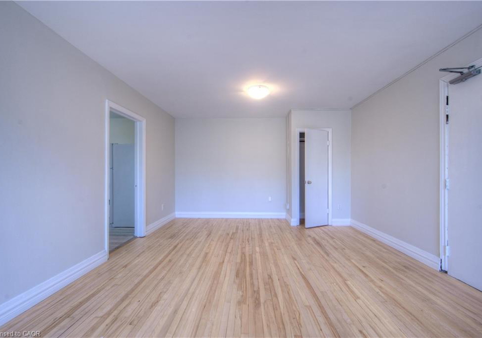 141-chapel-street-kitchener-ontario-40825393