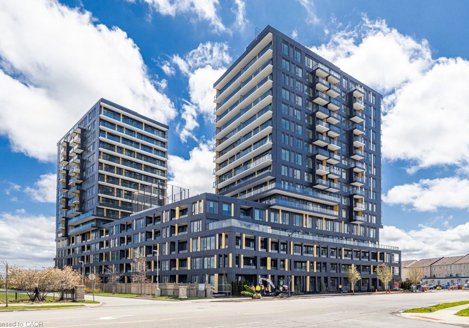 4878-powers-common-burlington-ontario-40825437