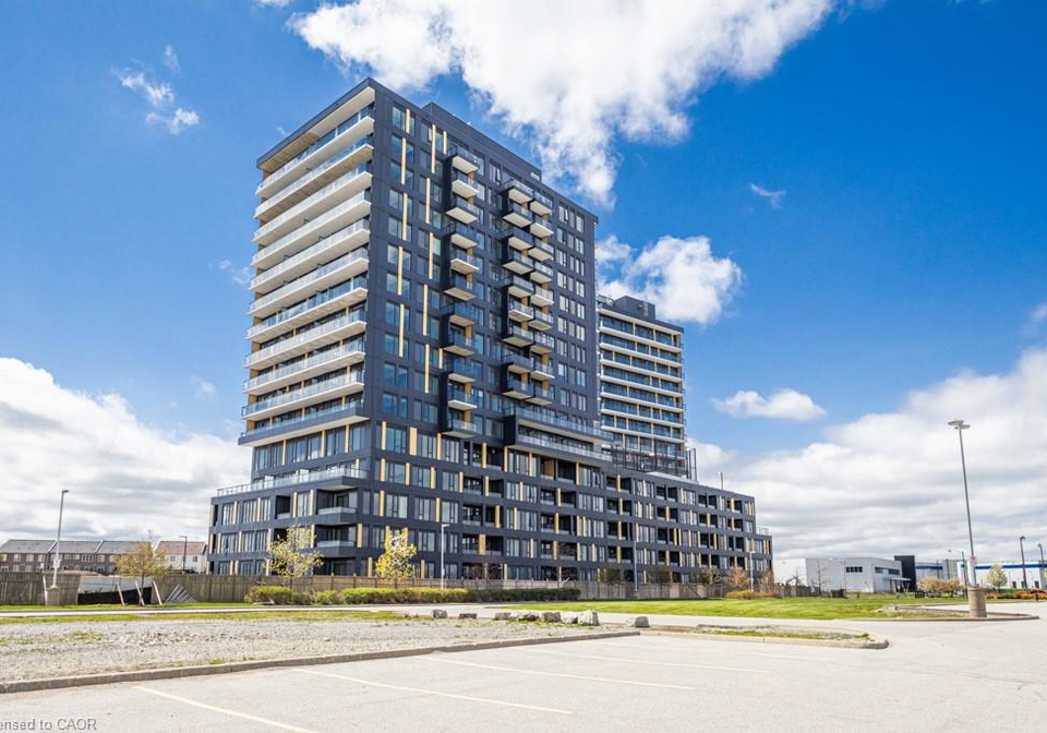 4878-powers-common-burlington-ontario-40825437