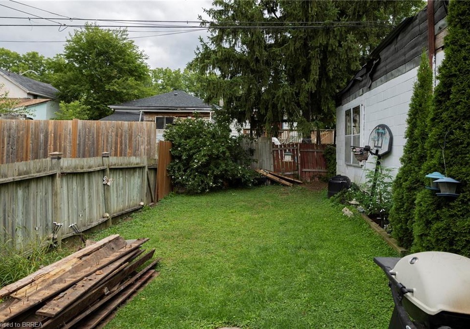 20-superior-street-brantford-ontario-40825438