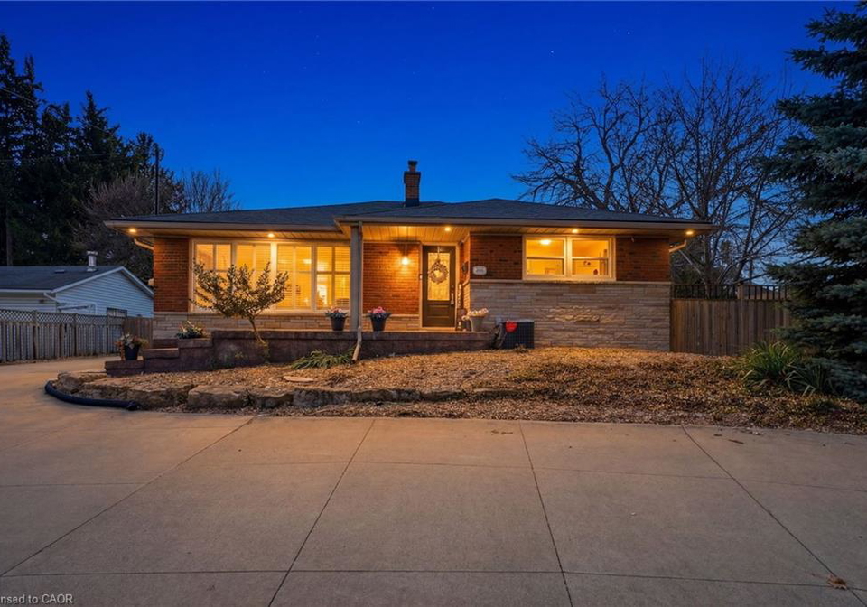 473-mohawk-road-w-hamilton-ontario-40825461