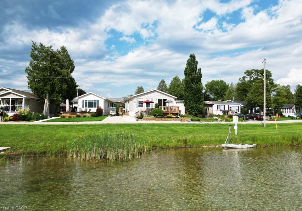 27-trillium-beach-drive-puslinch-ontario-40825543