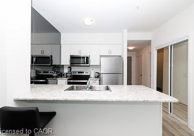 16-concord-place-grimsby-ontario-40825605