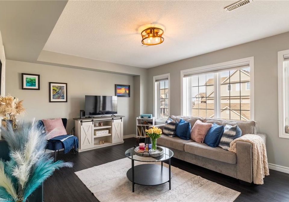 638-woodlawn-road-guelph-ontario-40825617
