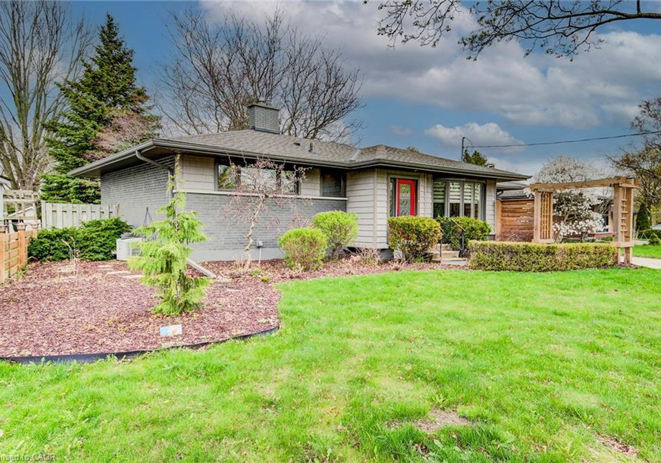 14-graystone-avenue-kitchener-ontario-40825662