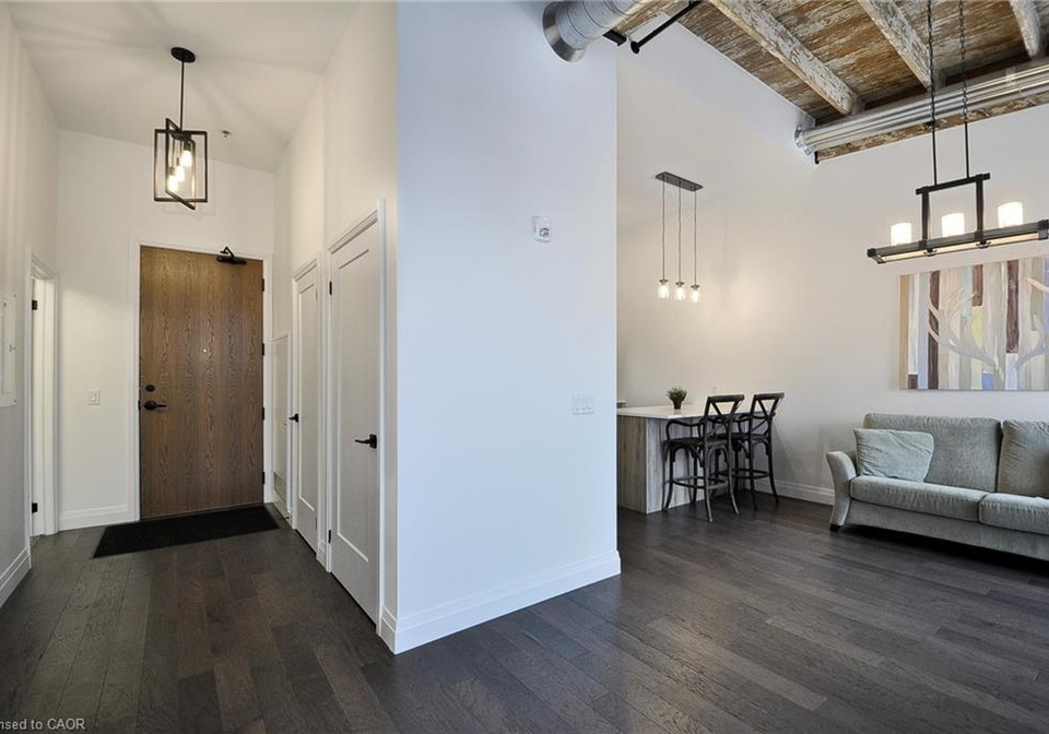 19-guelph-avenue-cambridge-ontario-40825673