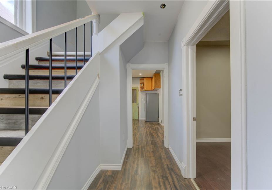 138-courtland-avenue-e-kitchener-ontario-40825676