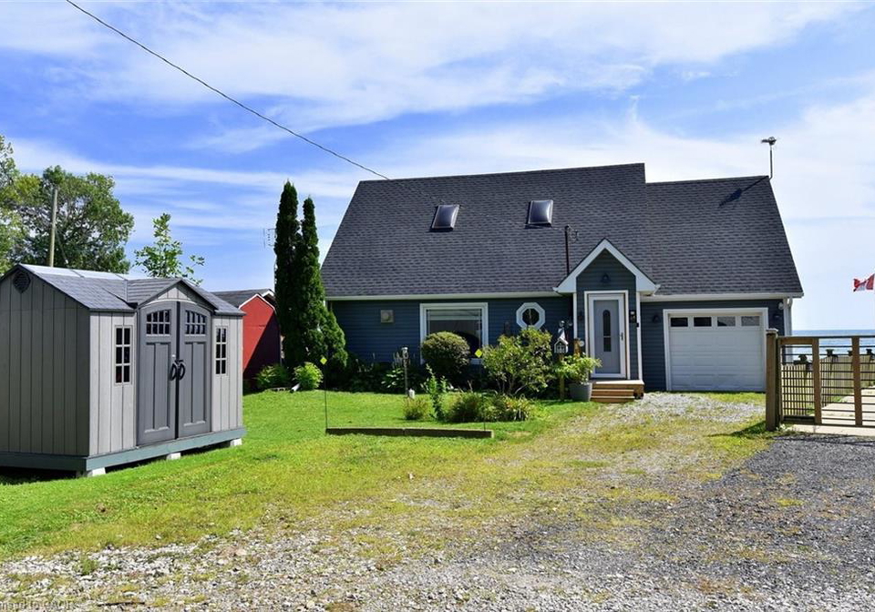 24-winger-bay-lane-selkirk-ontario-40825693