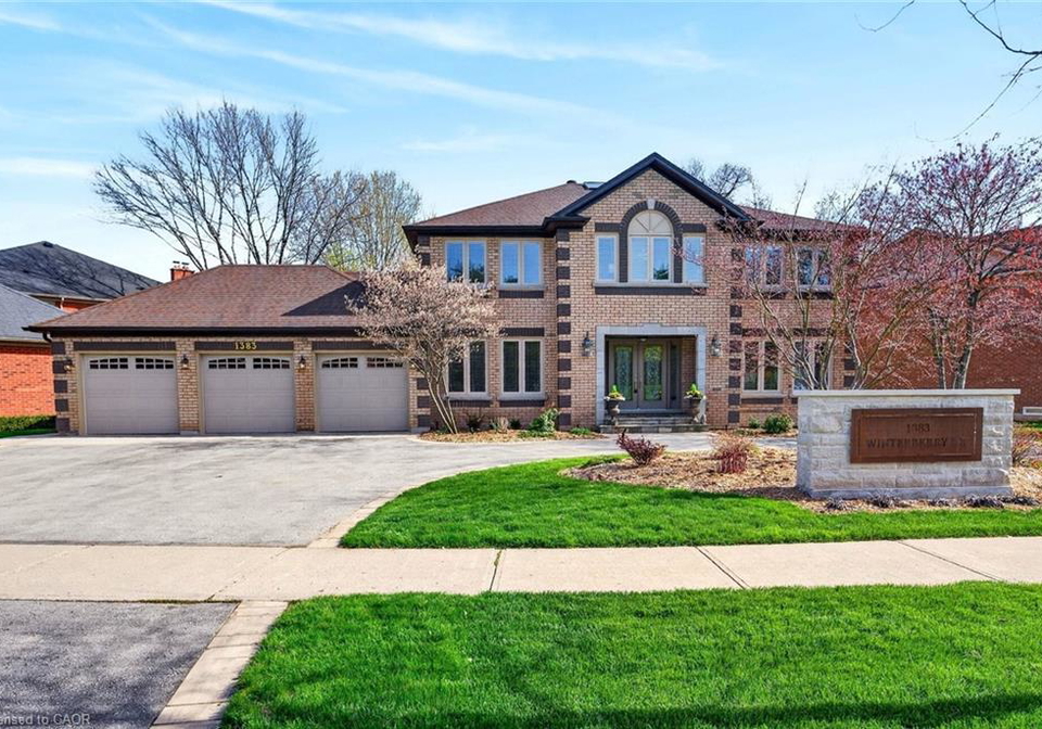 1383-winterberry-drive-burlington-ontario-40825733
