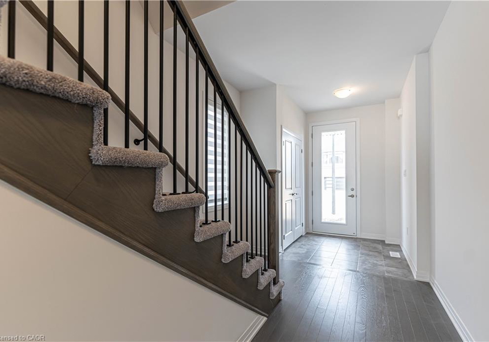 32-blain-drive-hamilton-ontario-40825750