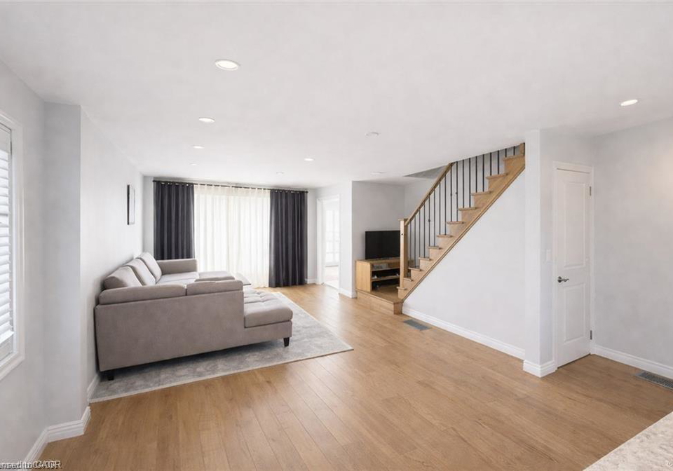 150-overlea-drive-kitchener-ontario-40825772