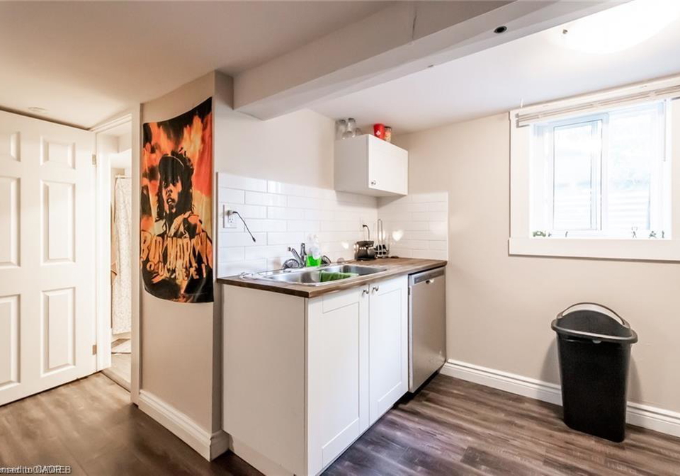 15-delaware-street-st-catharines-ontario-40825834