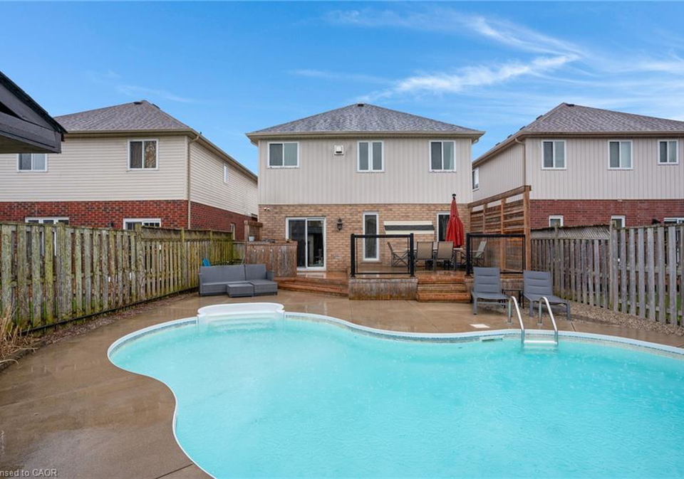 99-udvari-crescent-kitchener-ontario-40825849