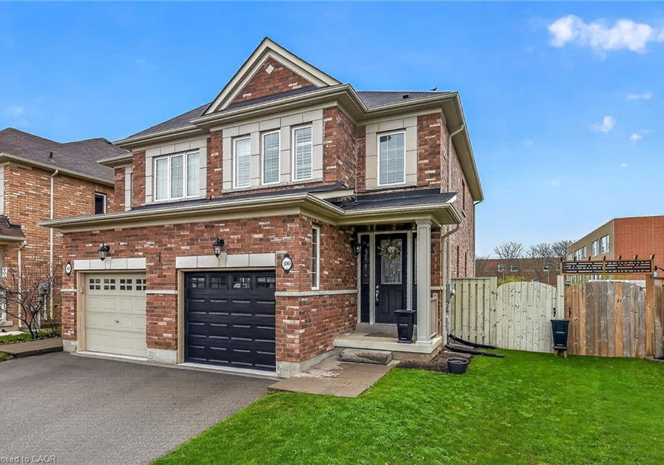 100-narbonne-crescent-stoney-creek-ontario-40825919