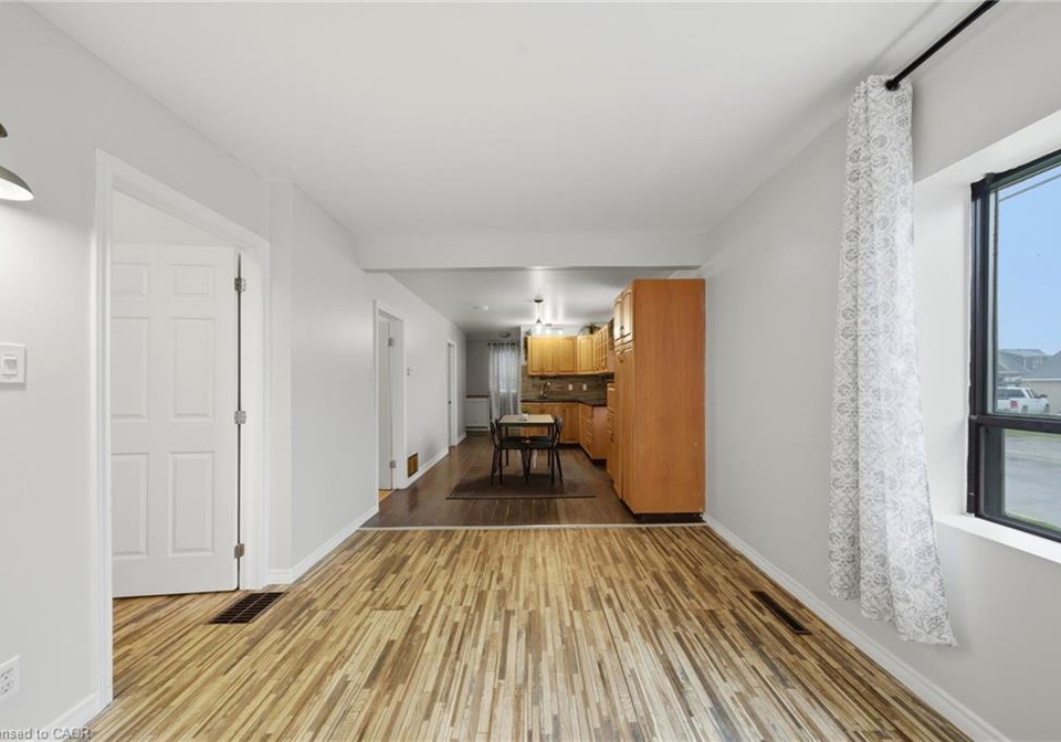 107-broadway-street-welland-ontario-40825929