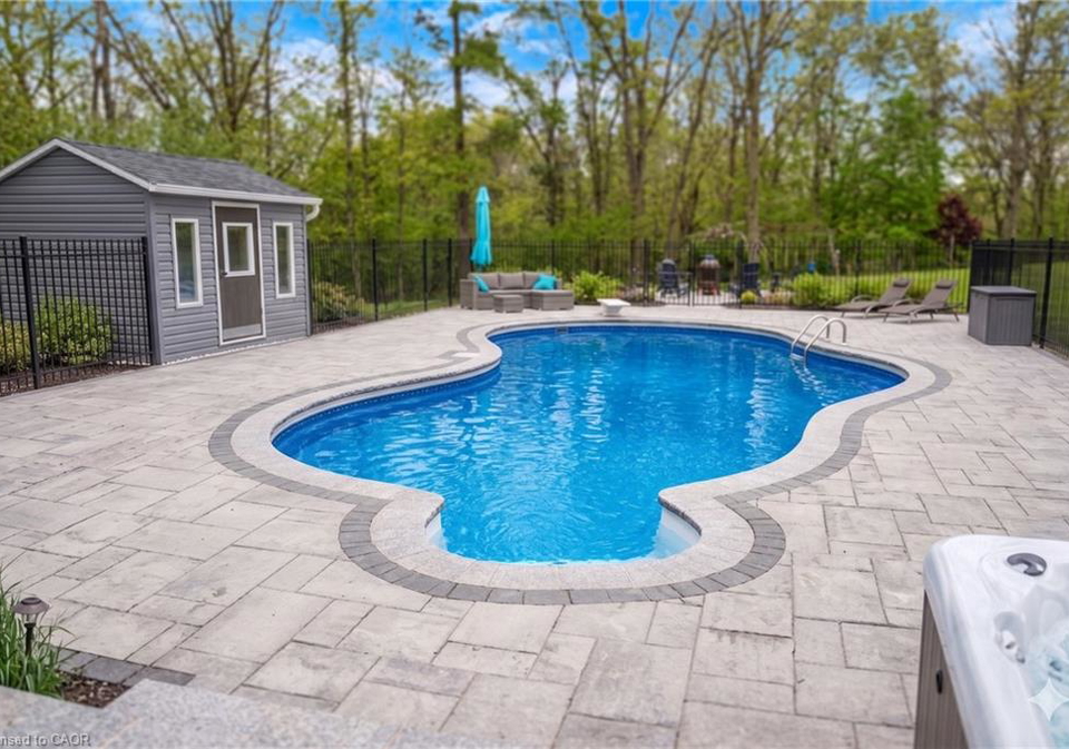 1279-maple-manor-road-cambridge-ontario-40825946