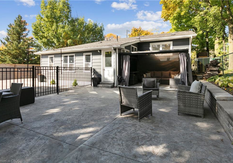 366-dundas-street-e-waterdown-ontario-40825972