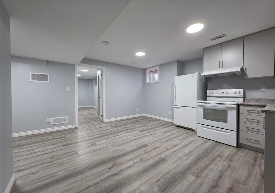 100-chase-crescent-cambridge-ontario-40826047