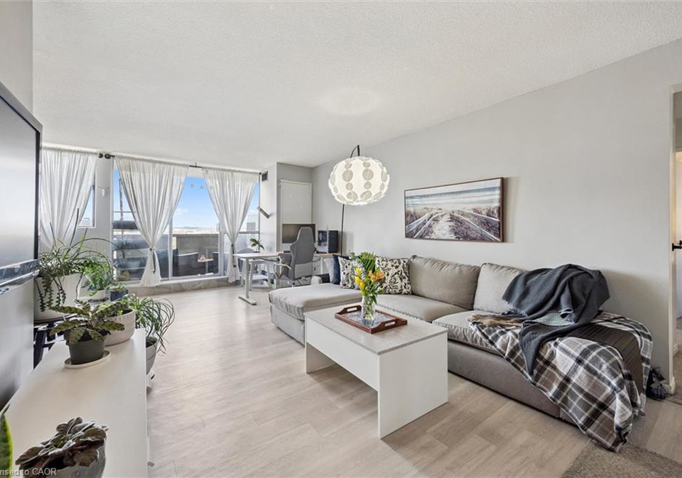 375-king-street-n-waterloo-ontario-40826062