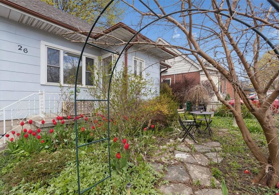 26-sydney-street-n-kitchener-ontario-40826069