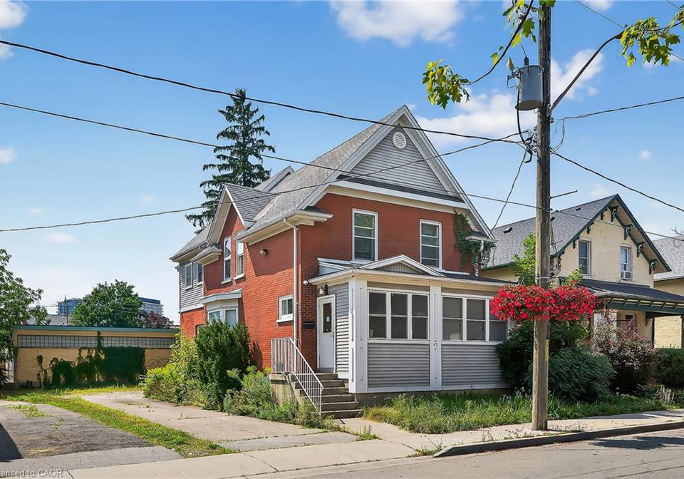 43-dupont-street-e-waterloo-ontario-40826103