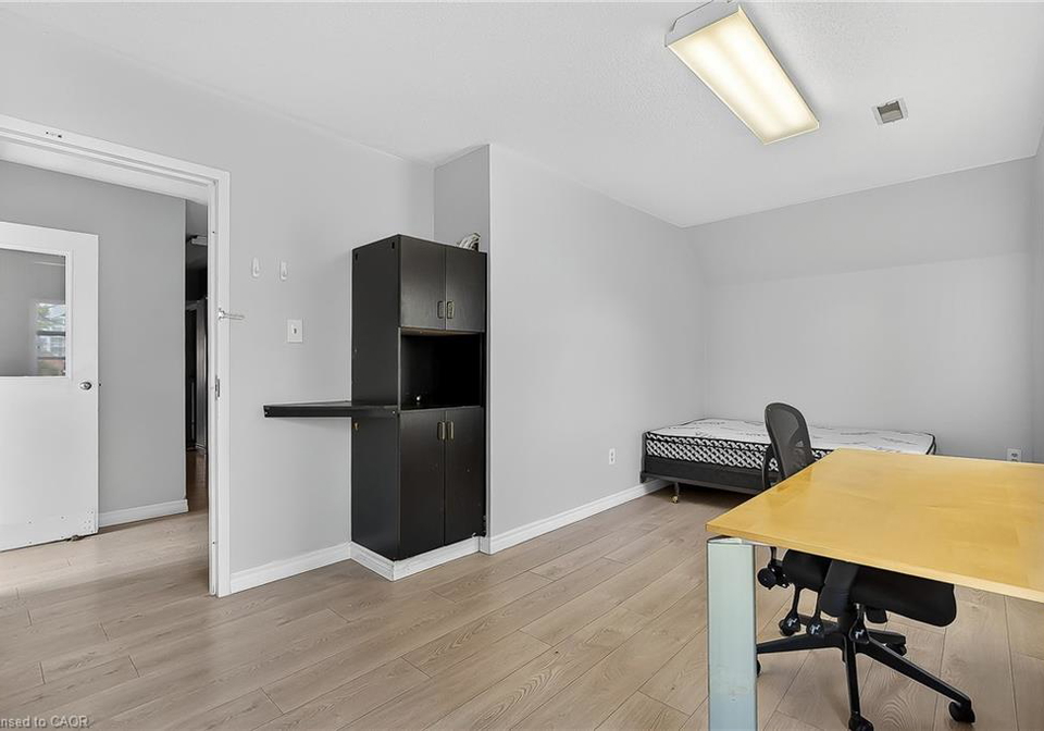 43-dupont-street-e-waterloo-ontario-40826103