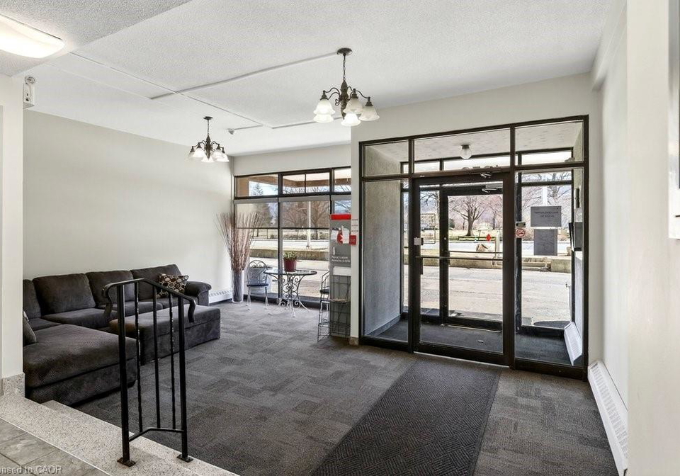 1950-main-street-w-hamilton-ontario-40826105