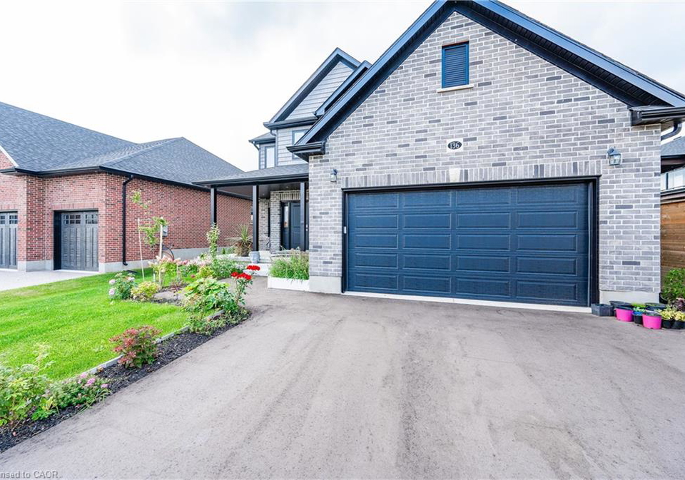 136-village-road-wellesley-ontario-40826155