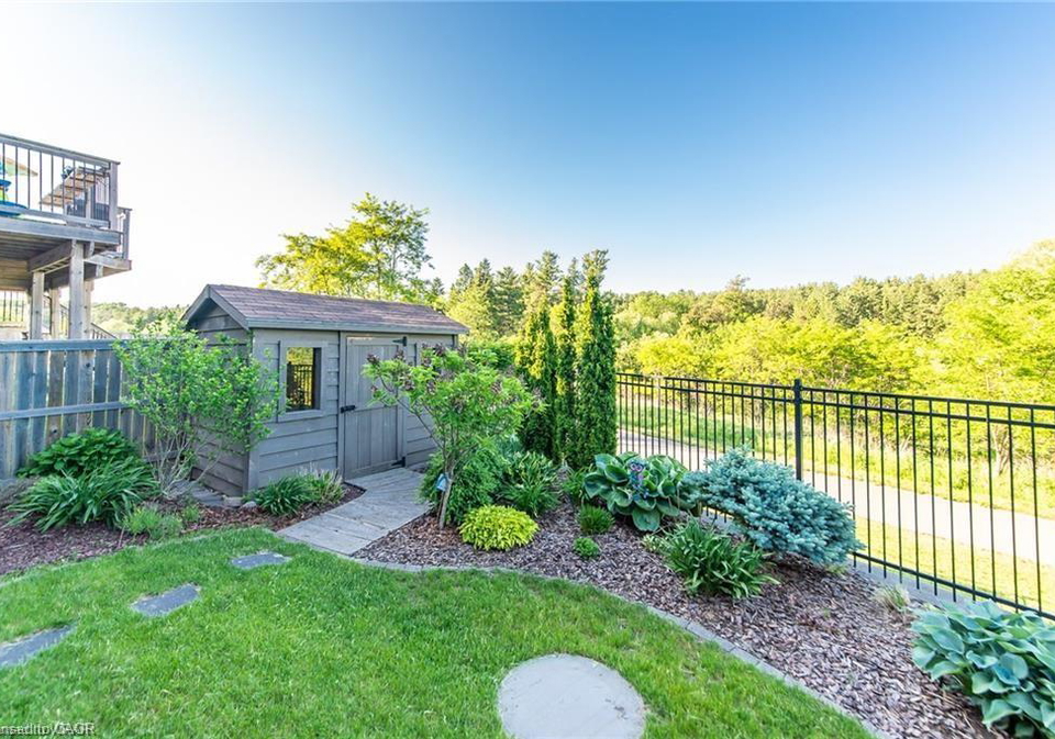 38-parkvale-drive-kitchener-ontario-40826157