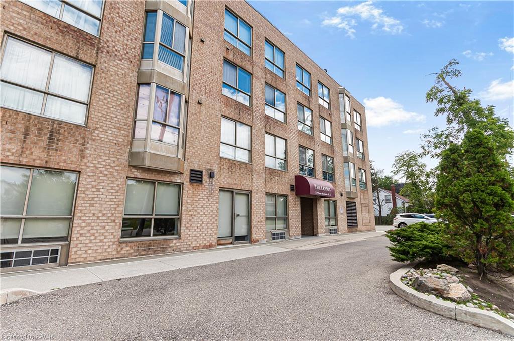249-major-mackenzie-drive-e-richmond-hill-ontario-40826161