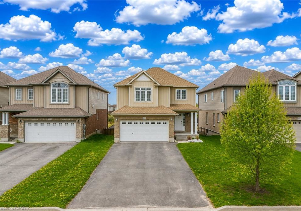 109-robert-simone-way-ayr-ontario-40826271