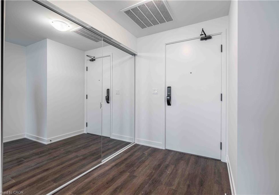 2075-lakeshore-road-burlington-ontario-40826275