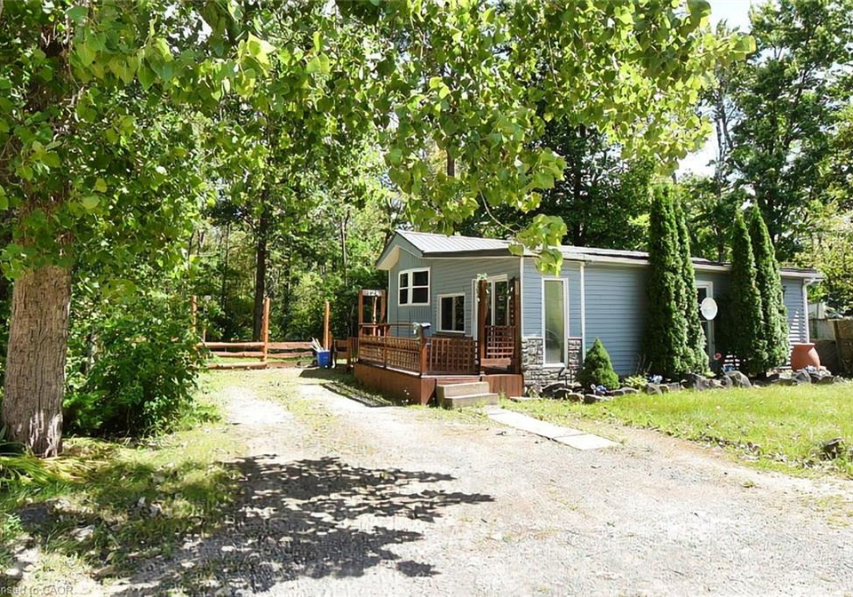 124-otto-lane-freelton-ontario-40826313